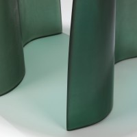 <a href="https://www.galeriegosserez.com/artistes/cober-lukas.html">Lukas Cober</a> - New Wave - Tabouret (Vert Volan)